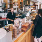 ideas para atraer clientes a una cafetería