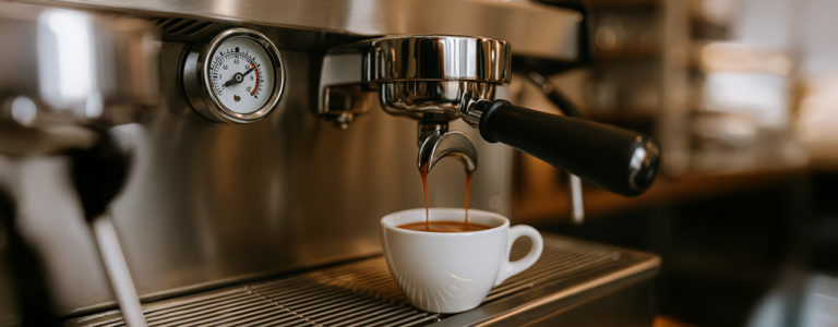 cuantos bares de presion debe tener una cafetera